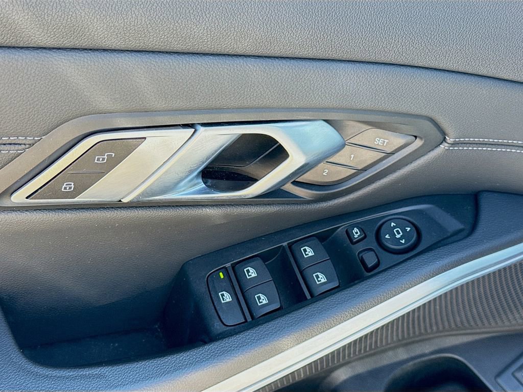 Used 2019 BMW 330i Sedan w/ Premium Package image 22