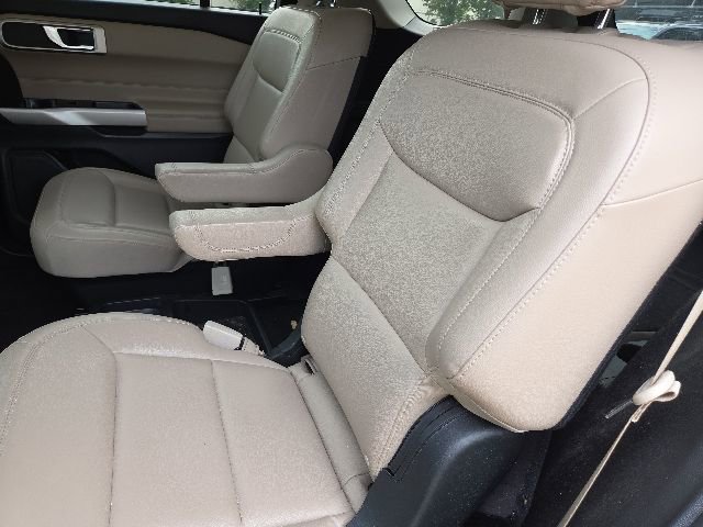 Used 2020 Ford Explorer XLT w/ Equipment Group 202A RWD image 8