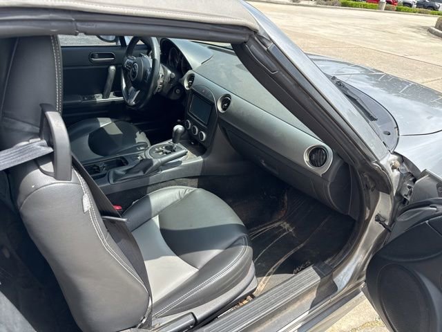 Used 2010 MAZDA MX-5 Miata Touring w/ Appearance Pkg RWD image 15
