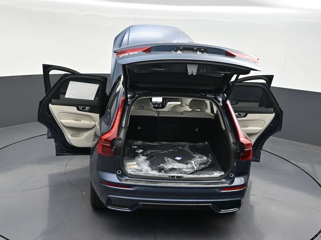 New 2026 Volvo XC60 T8 Ultra w/ Protection Package Premier AWD/4WD image 33