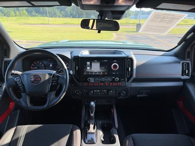 Used 2025 Nissan Frontier PRO-4X AWD/4WD image 8