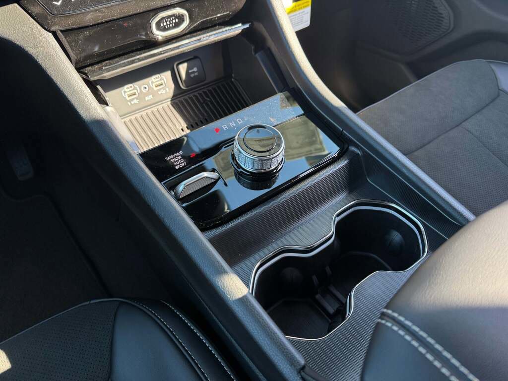 New 2026 Jeep Grand Cherokee Altitude image 24