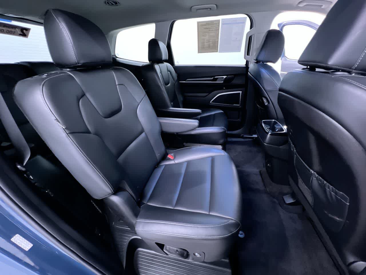 Used 2025 Kia Telluride S AWD/4WD image 40