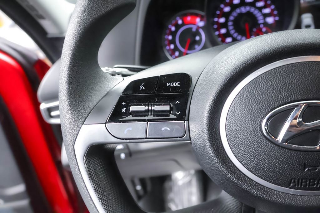 Certified 2023 Hyundai Elantra SE w/ Cargo Package image 19