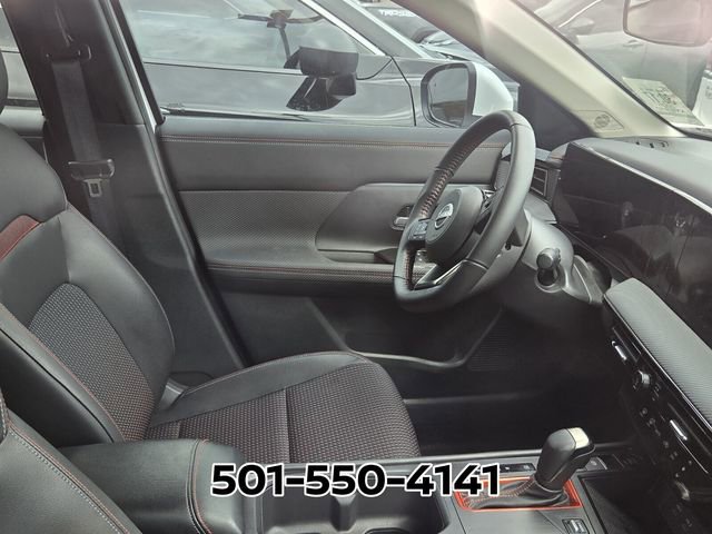 Used 2025 Nissan Kicks SR image 10