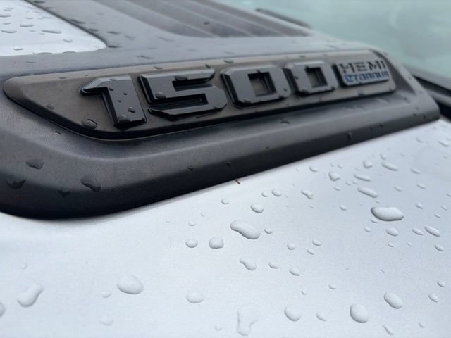 Used 2021 RAM 1500 Laramie AWD/4WD image 10