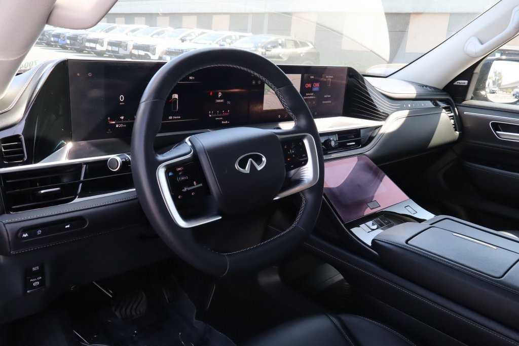 Used 2025 INFINITI QX80 Pure RWD image 16