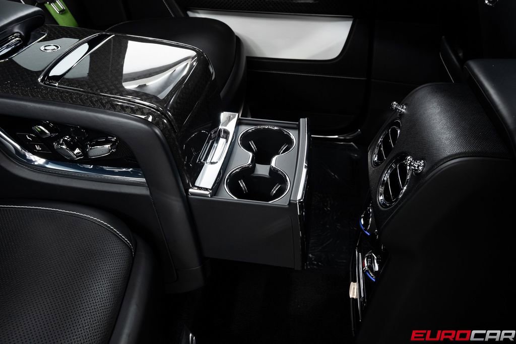 Used 2020 Rolls-Royce Cullinan Black Badge image 42