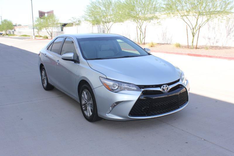 Used 2017 Toyota Camry SE FWD image 3