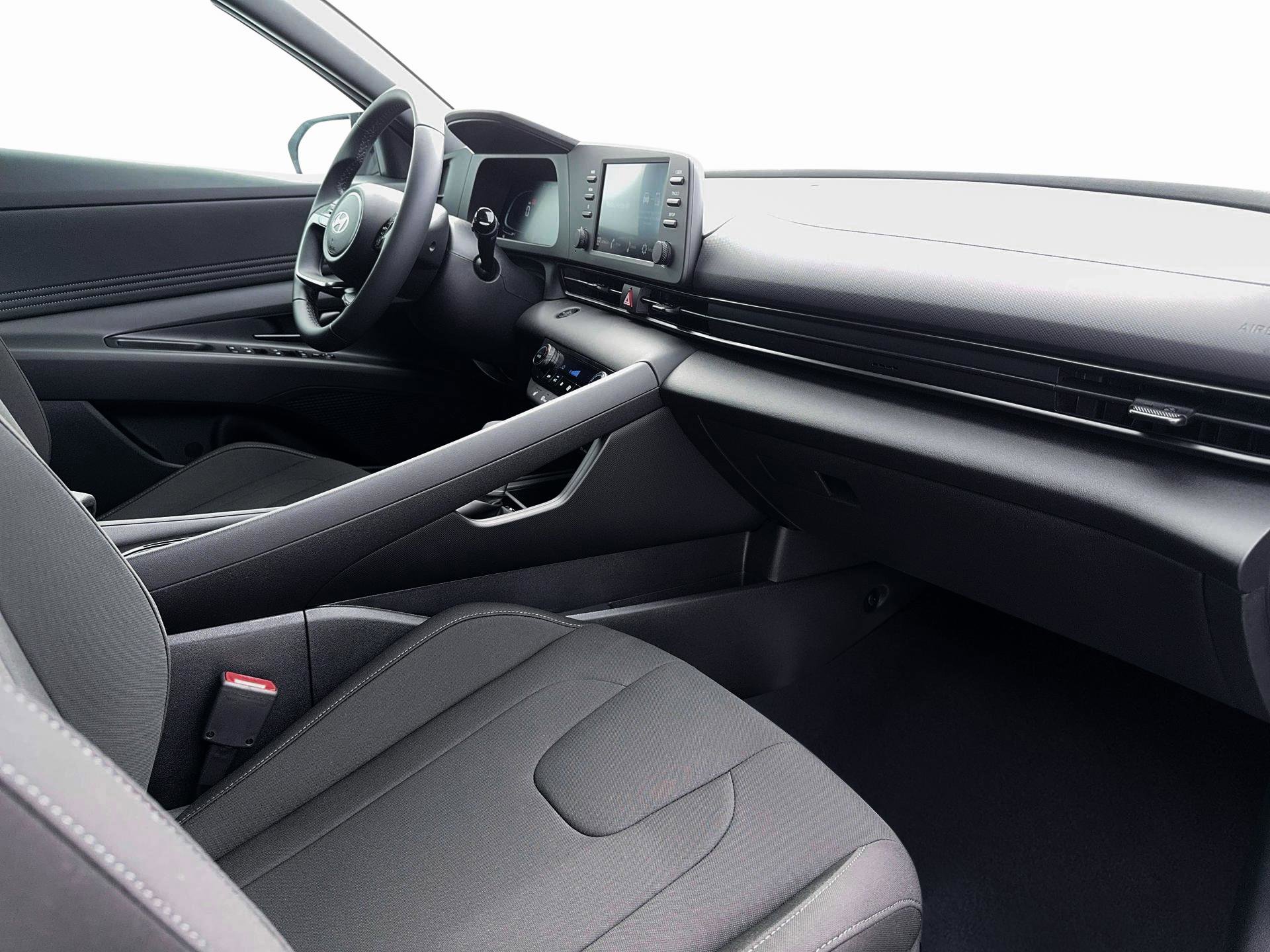 New 2026 Hyundai Elantra SEL Sport Premium w/ Cargo Package FWD image 15