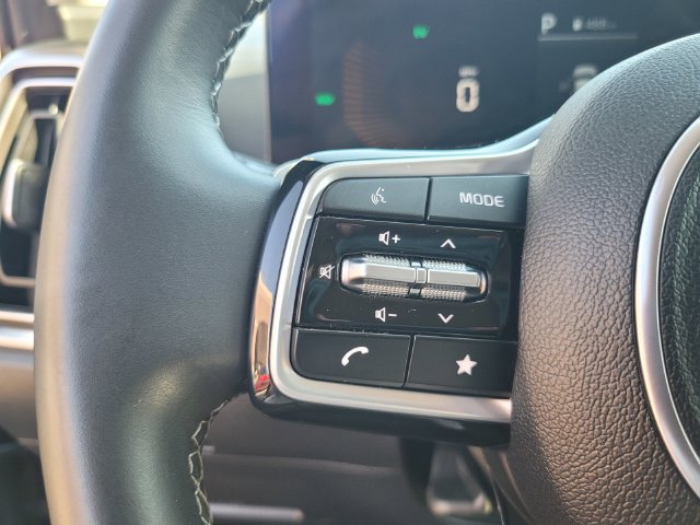Used 2025 Kia Sorento EX w/ EX Panoramic Sunroof Package FWD image 27