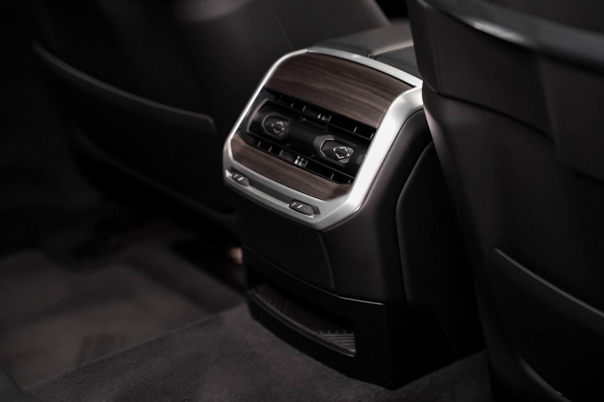 Used 2023 BMW 760i xDrive w/ Executive Package image 72