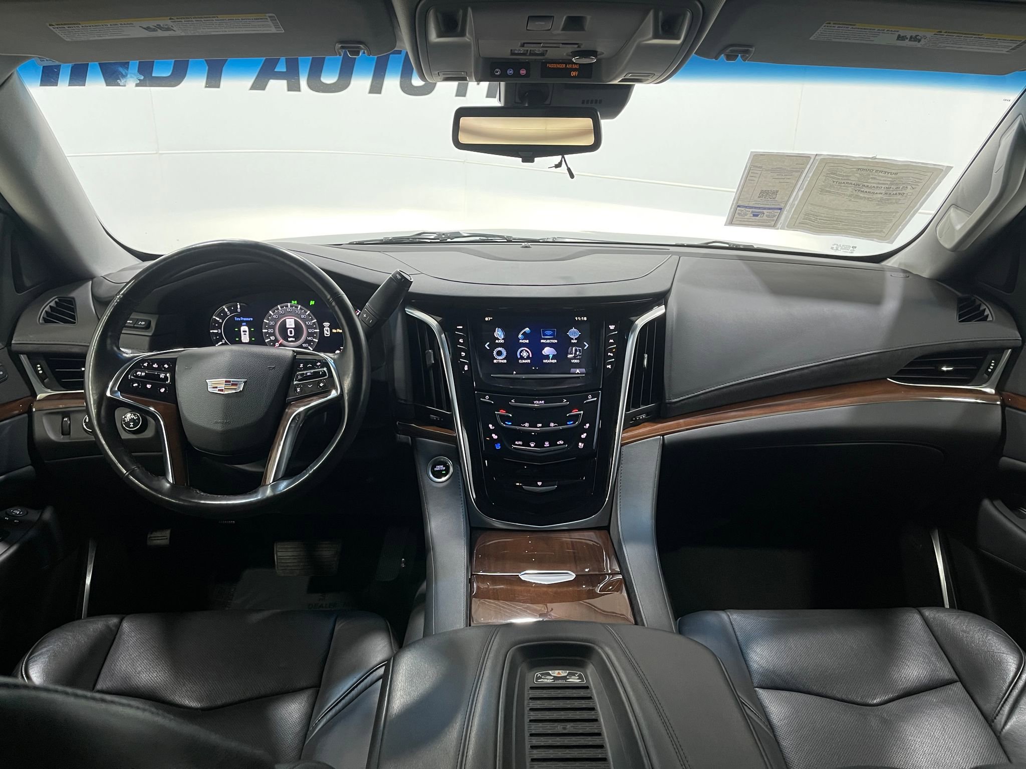 Used 2019 Cadillac Escalade ESV Luxury image 18