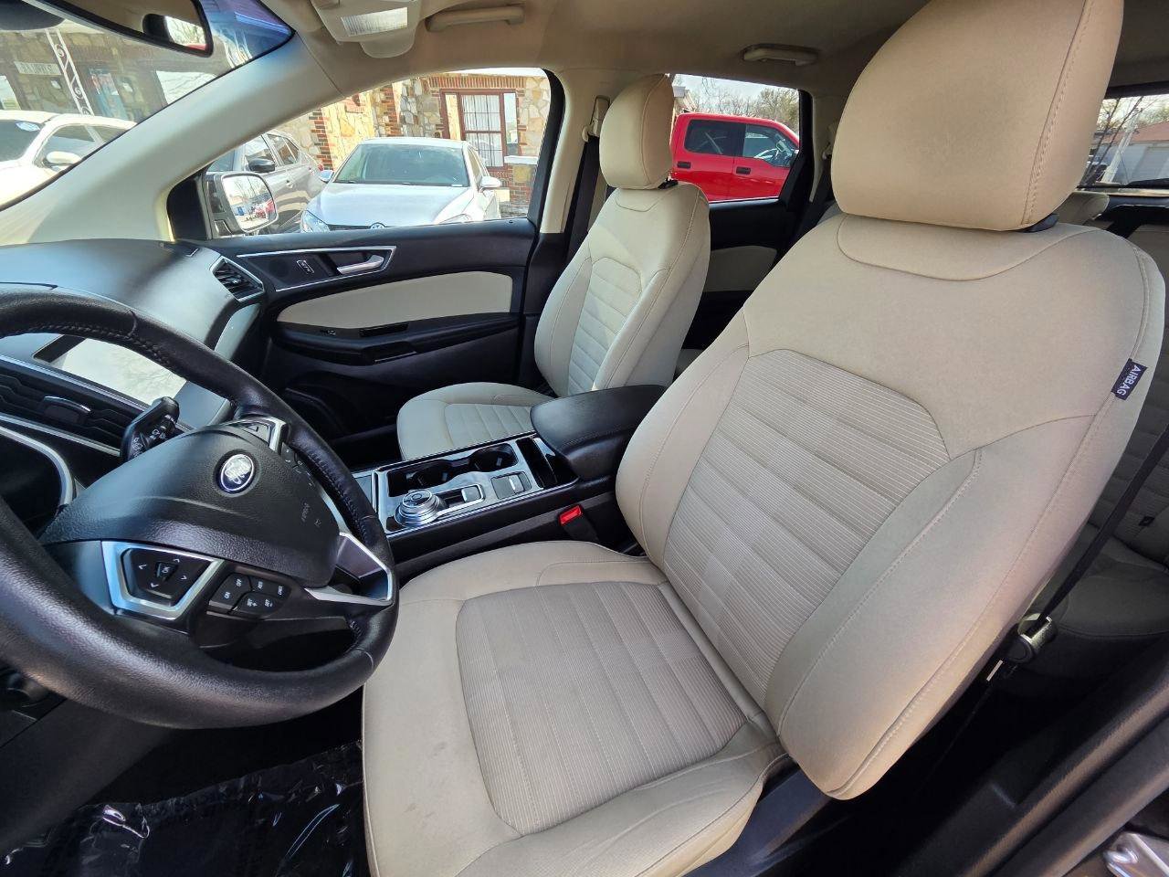 Used 2019 Ford Edge SEL FWD image 13