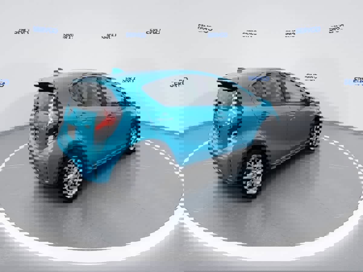 Used 2018 Toyota Prius C Four image 8