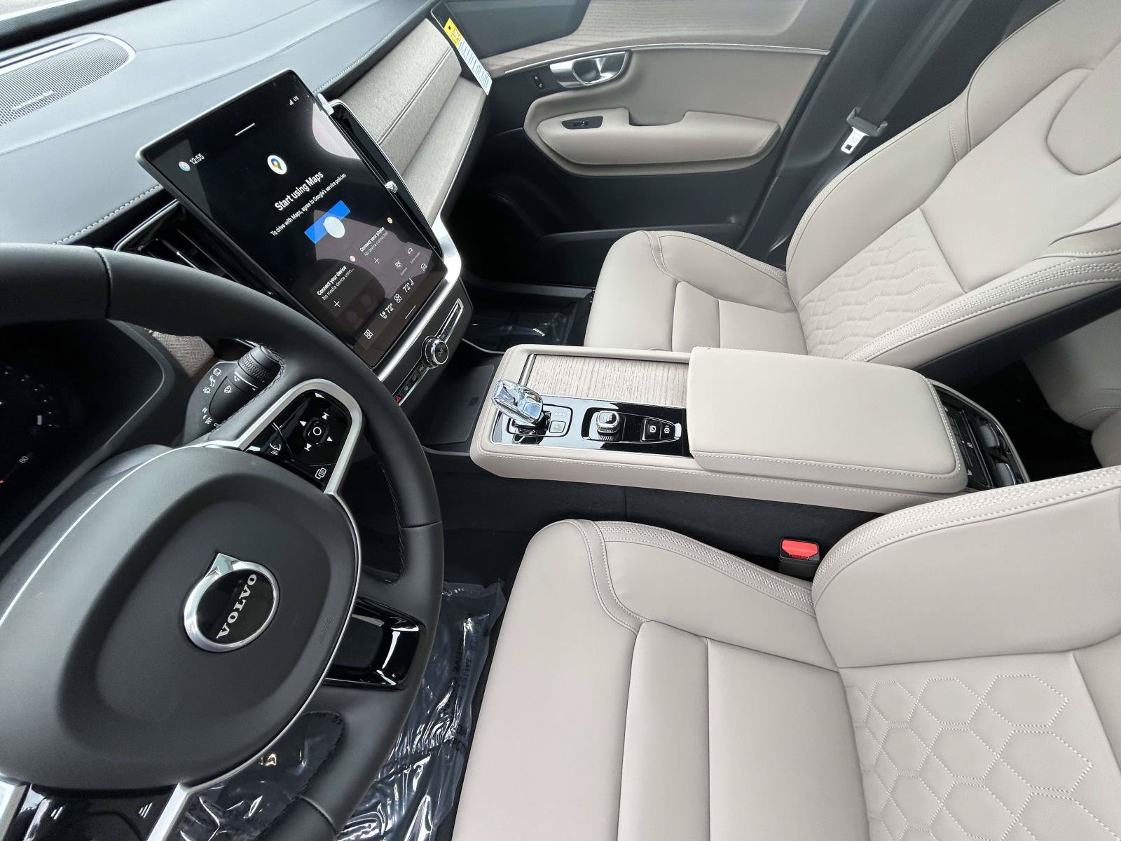 New 2026 Volvo XC90 B6 Plus w/ Protection Package Premier AWD/4WD image 10