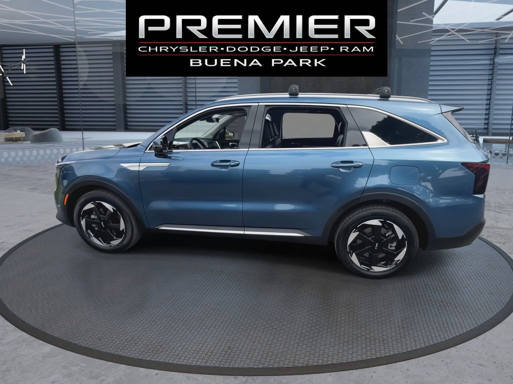 Used 2025 Kia Sorento EX w/ EX Panoramic Sunroof Package FWD image 5