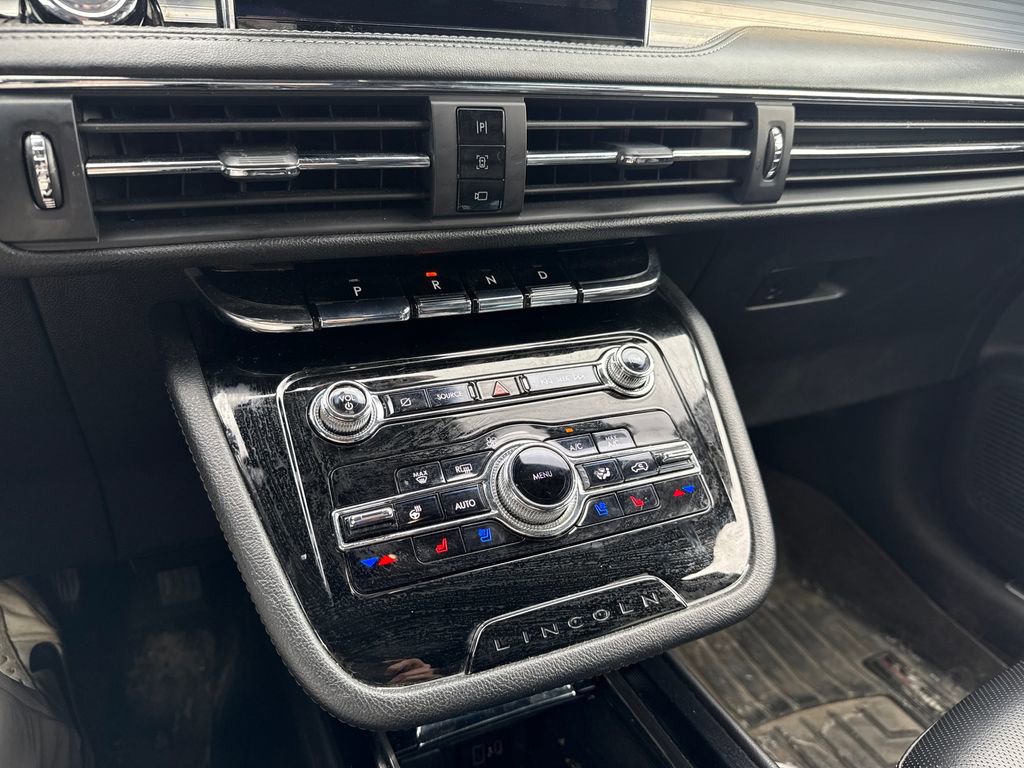 Used 2022 Lincoln Corsair AWD w/ Equipment Group 101A image 19