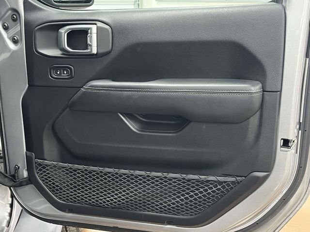 Used 2018 Jeep Wrangler Unlimited Sahara w/ LED Lighting Group image 25