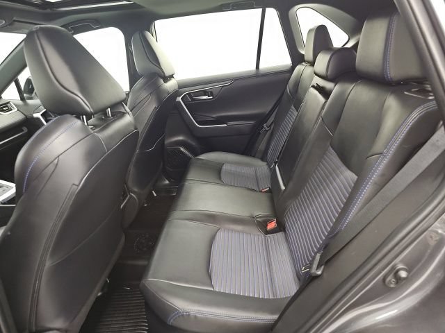 Used 2022 Toyota RAV4 XSE w/ XSE Grade Weather Package AWD/4WD image 30