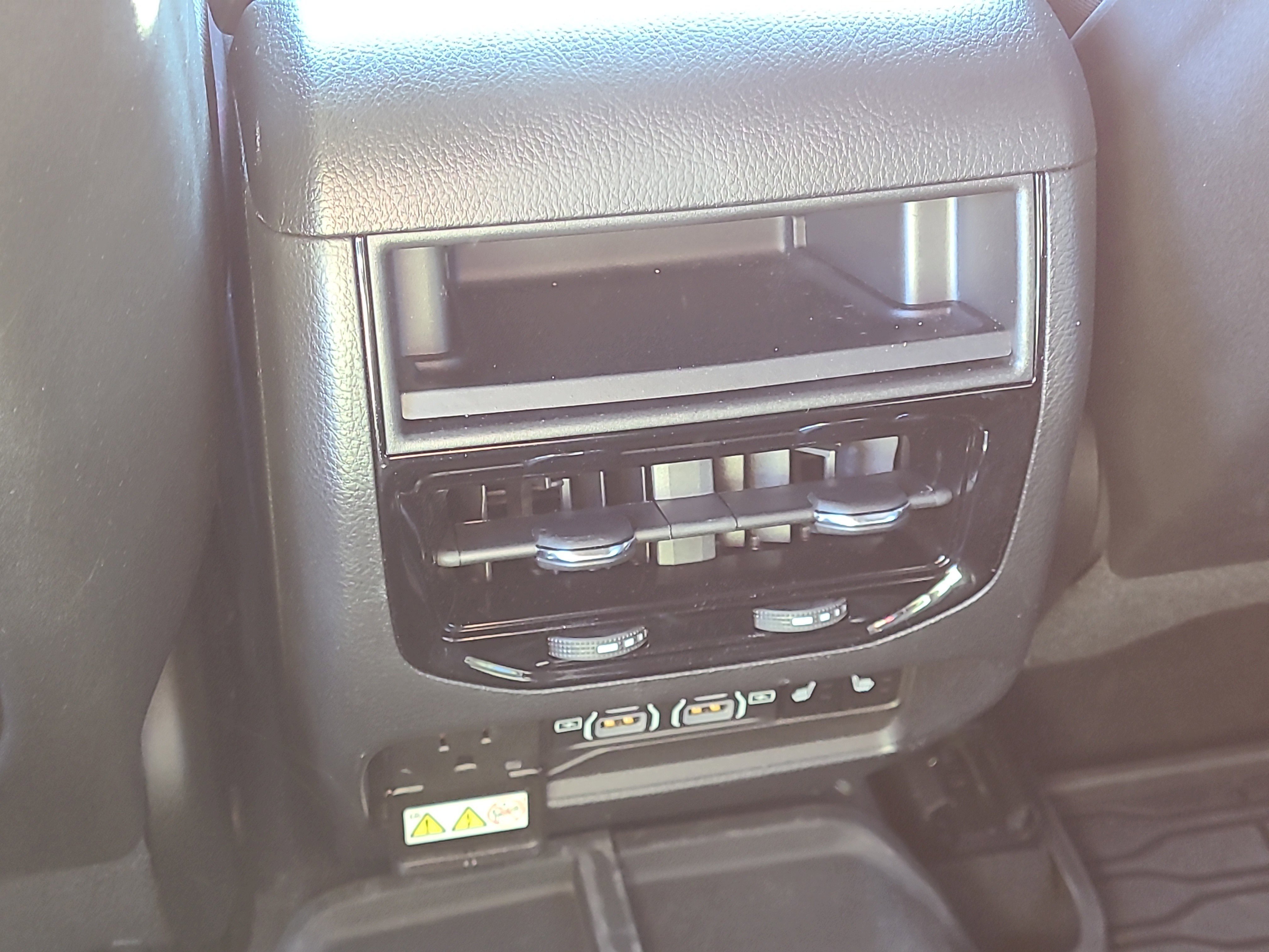 Used 2024 Jeep Grand Cherokee Trailhawk image 18