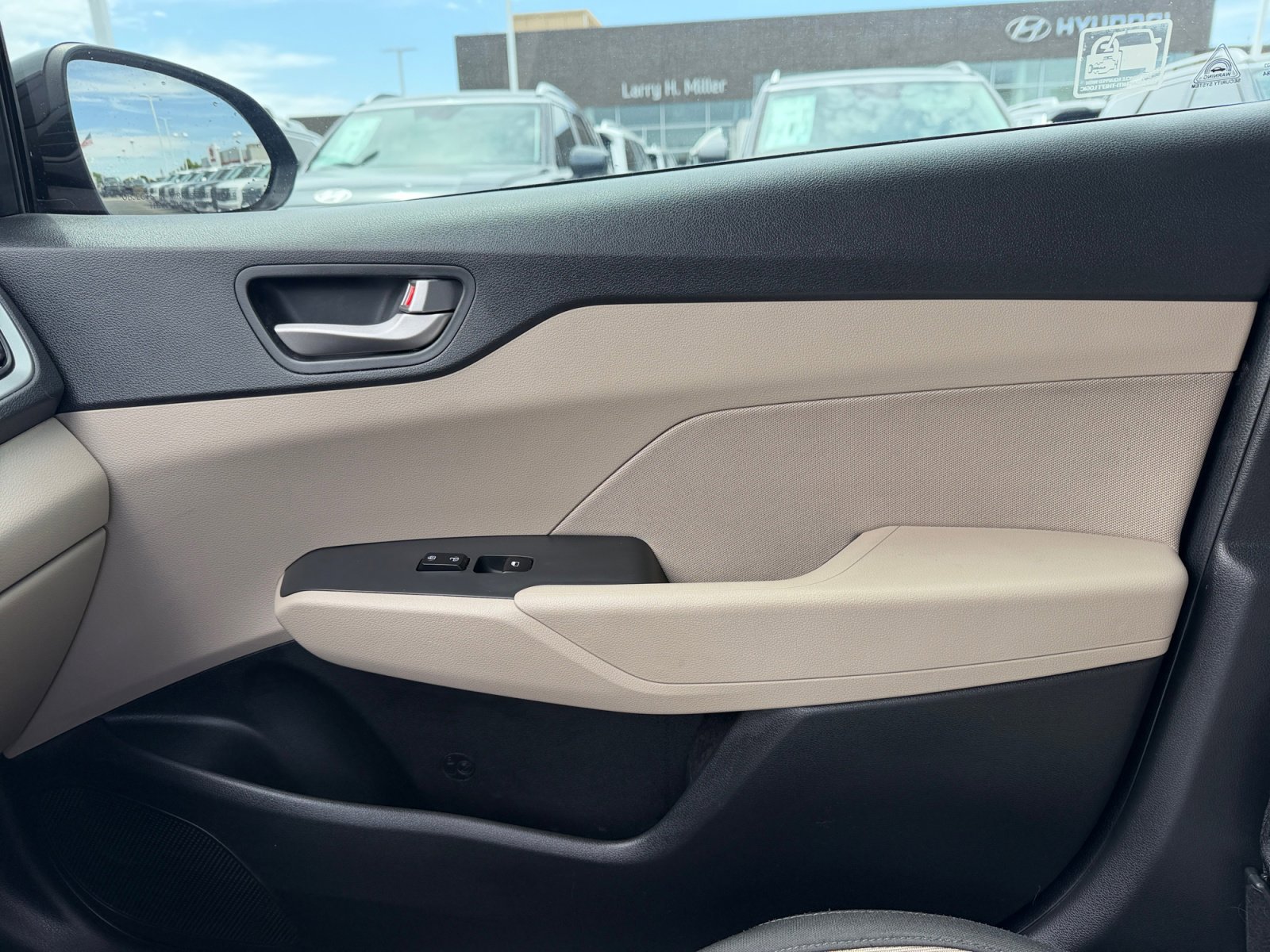 Used 2018 Hyundai Accent SEL FWD image 16