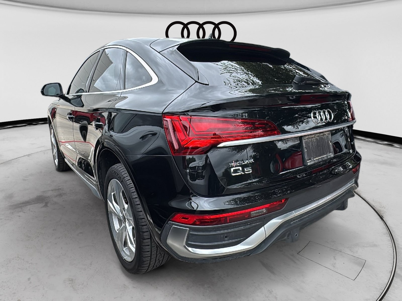 Used 2024 Audi Q5 2.0T Premium w/ Convenience Package AWD/4WD image 4