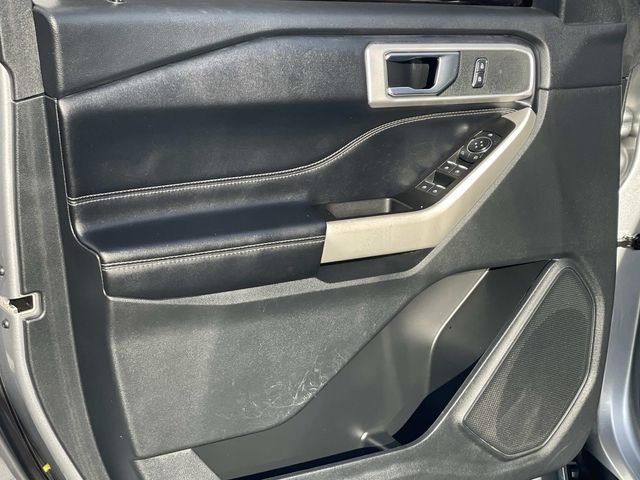 Certified 2022 Ford Explorer XLT w/ Equipment Group 202A image 21