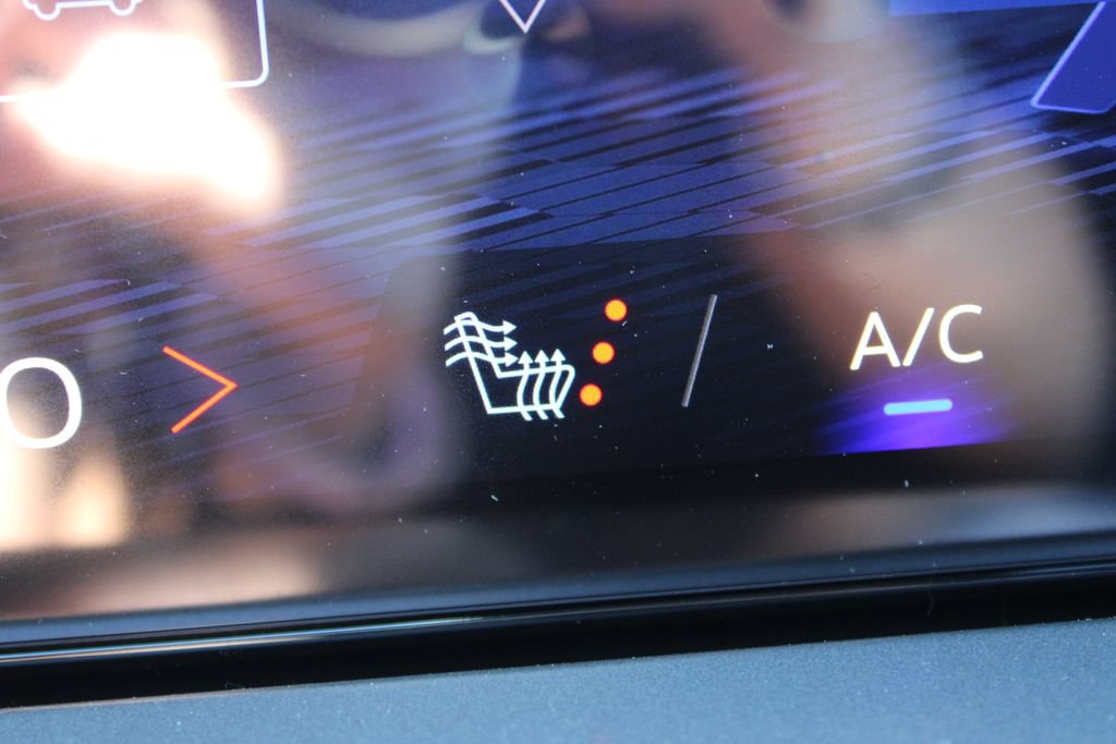 New 2026 Chevrolet Traverse LT w/ Midnight/Sport Edition FWD image 54
