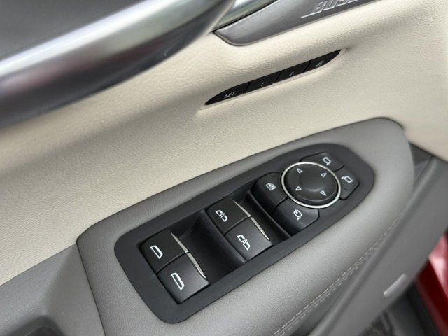 Used 2023 Cadillac XT5 Premium Luxury w/ Technology Package FWD image 9