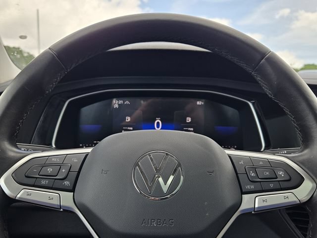 Used 2024 Volkswagen Jetta SE w/ Panoramic Sunroof Package FWD image 23