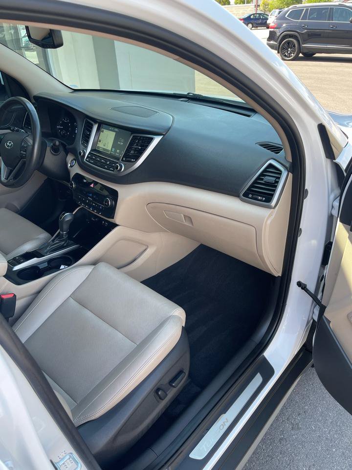 Used 2017 Hyundai Tucson Limited AWD/4WD image 19