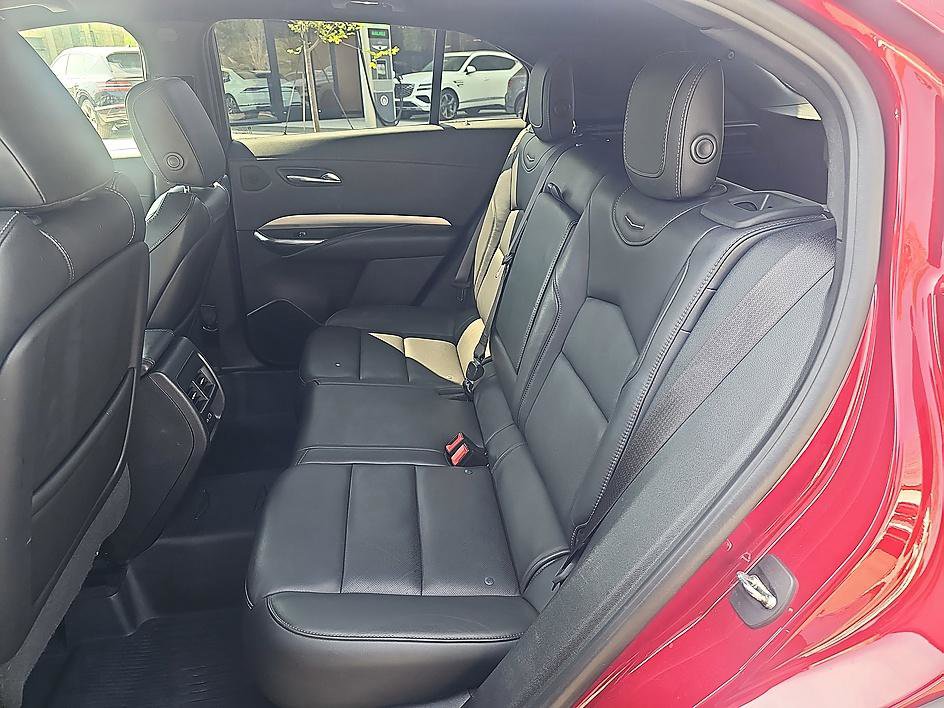 Used 2020 Cadillac XT4 Premium Luxury w/ Enhanced Visibility Package image 30