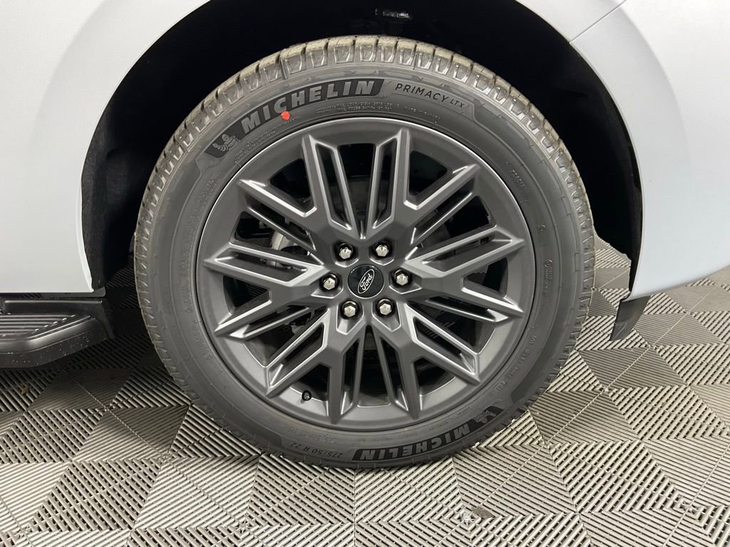 New 2026 Ford Expedition Platinum w/ Stealth Appearance Package image 10