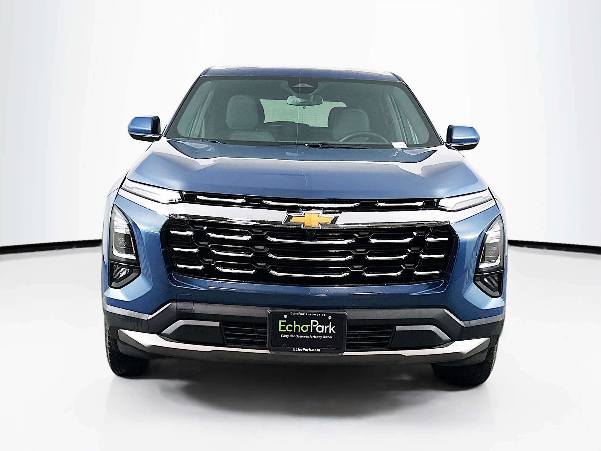 Used 2025 Chevrolet Equinox LT image 2