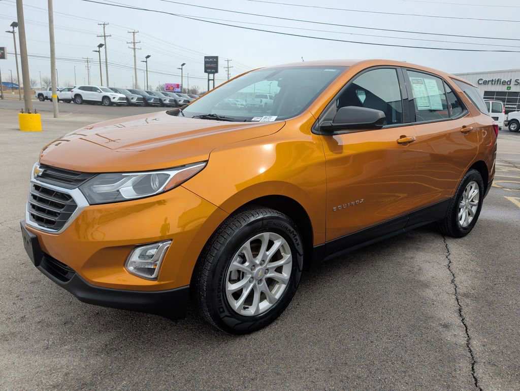Used 2018 Chevrolet Equinox LS image 3