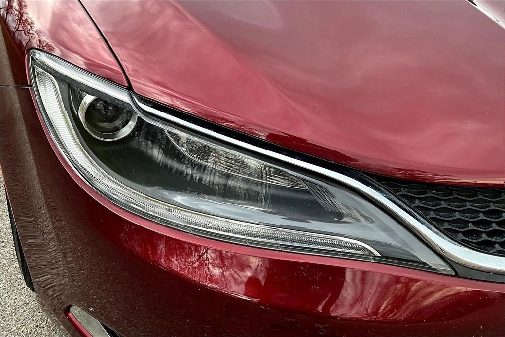 Used 2015 Chrysler 200 Limited w/ Convenience Group image 26