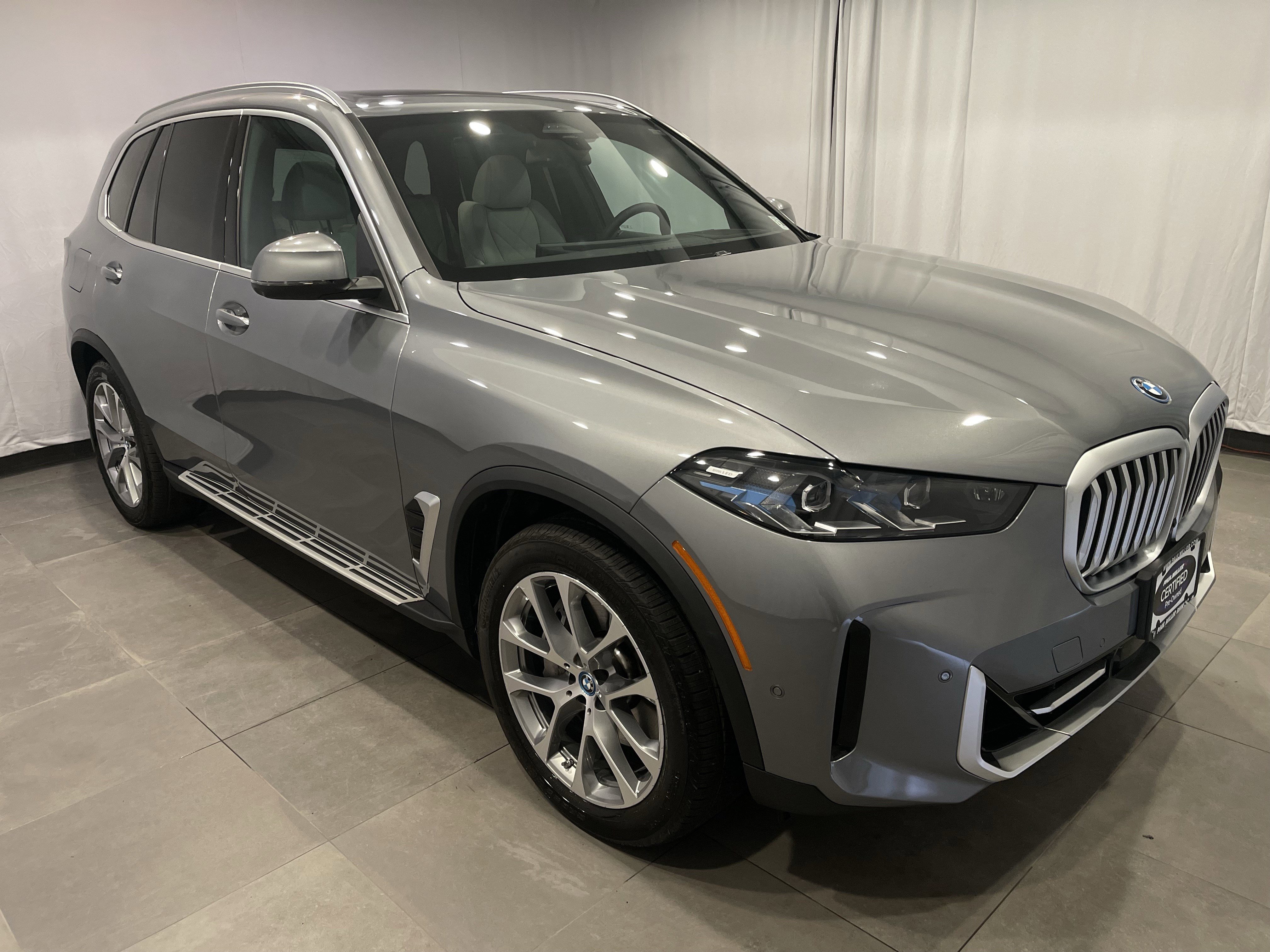 Used 2025 BMW X5 xDrive50e w/ Premium Package video 3