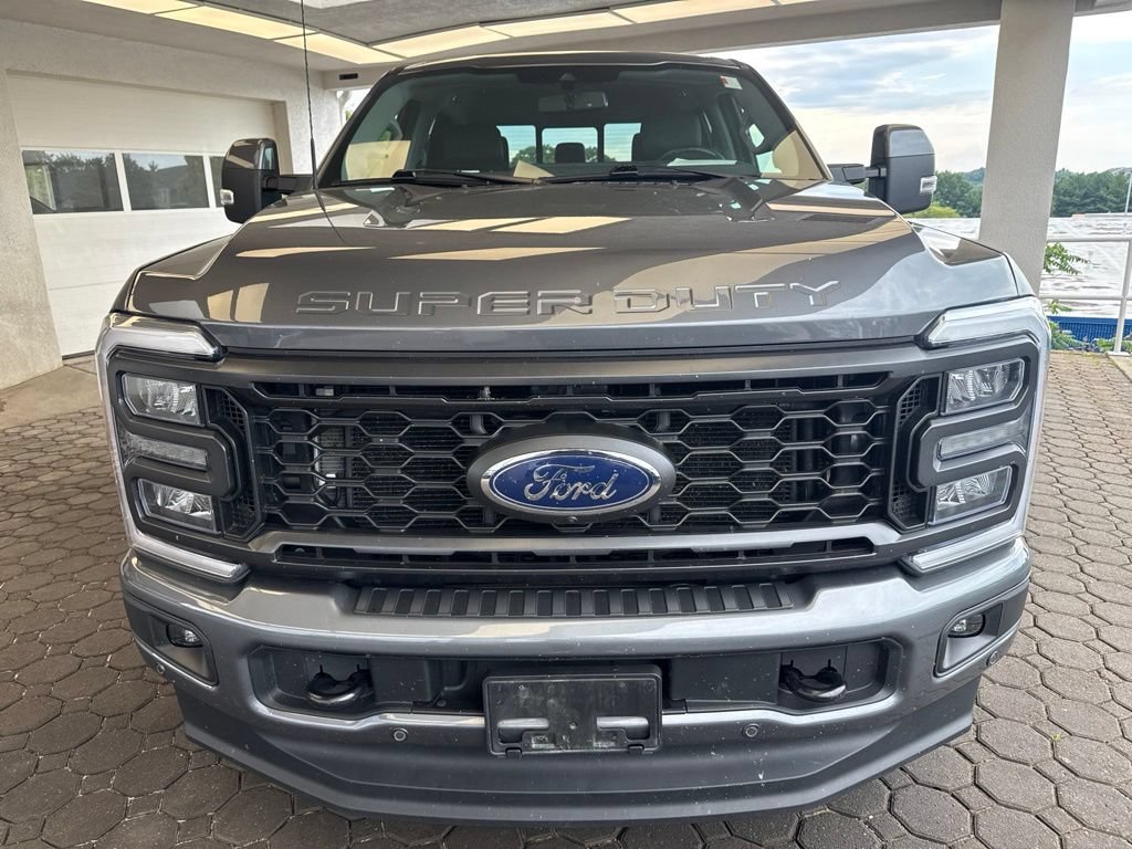 Used 2023 Ford F250 Lariat w/ Lariat Ultimate Package AWD/4WD image 2