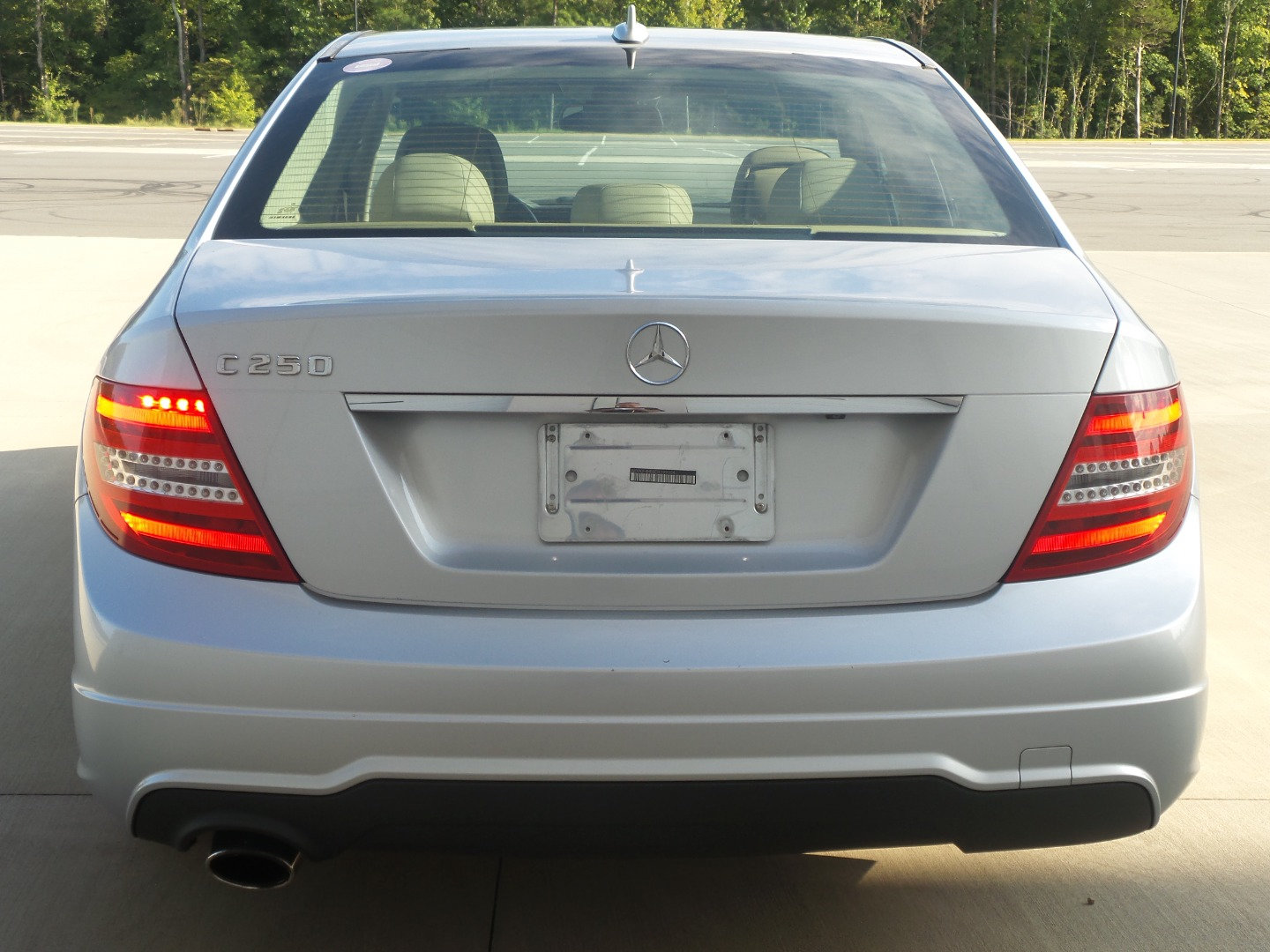 Used 2013 Mercedes-Benz C 250 Sedan image 9