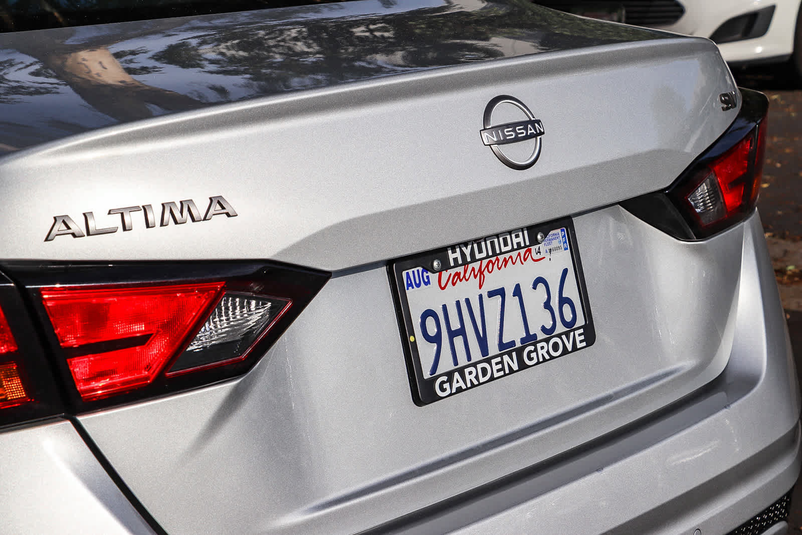 Used 2024 Nissan Altima 2.5 SV FWD image 10
