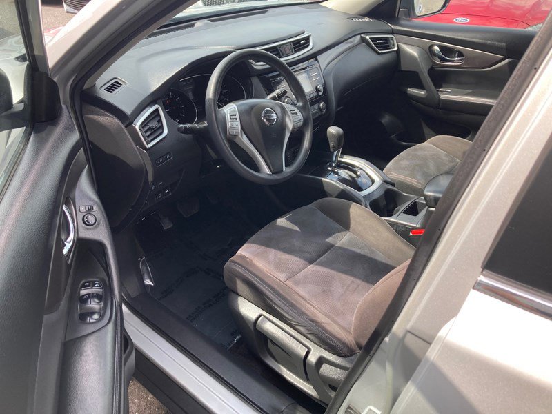 Used 2015 Nissan Rogue S image 7