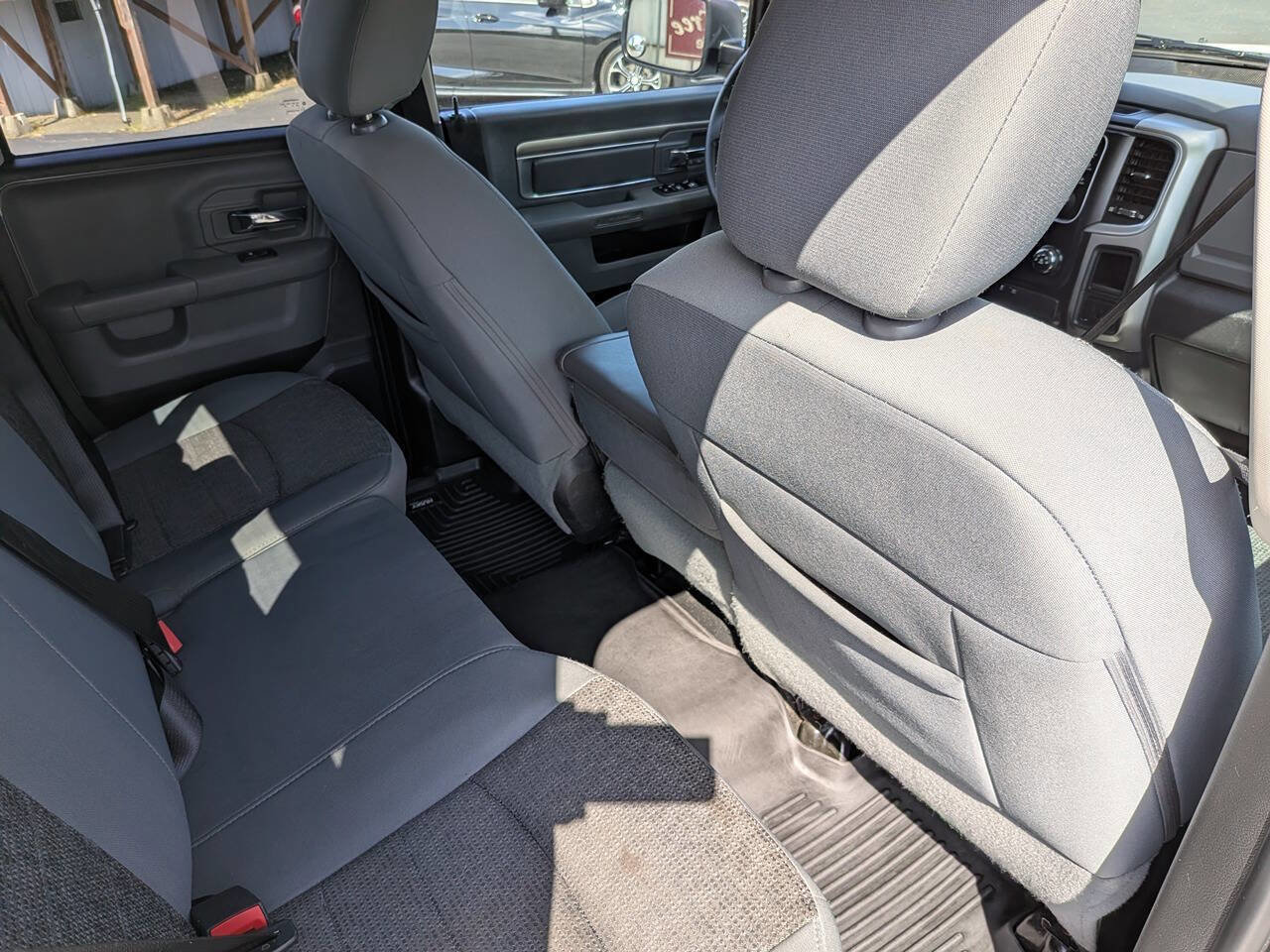 Used 2017 RAM 1500 Classic SLT AWD/4WD image 20