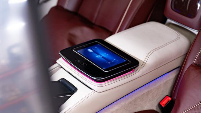 Used 2023 Mercedes-Benz Maybach GLS 600 4MATIC image 43