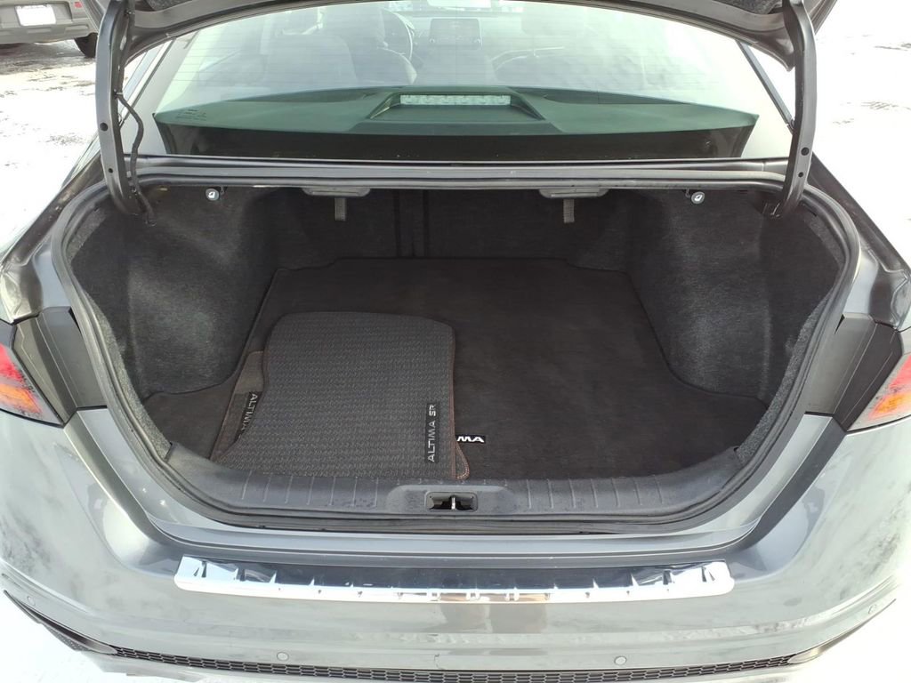 Certified 2022 Nissan Altima 2.5 SR image 7