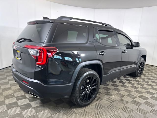 Used 2023 GMC Acadia SLE w/ Driver Convenience Package image 3
