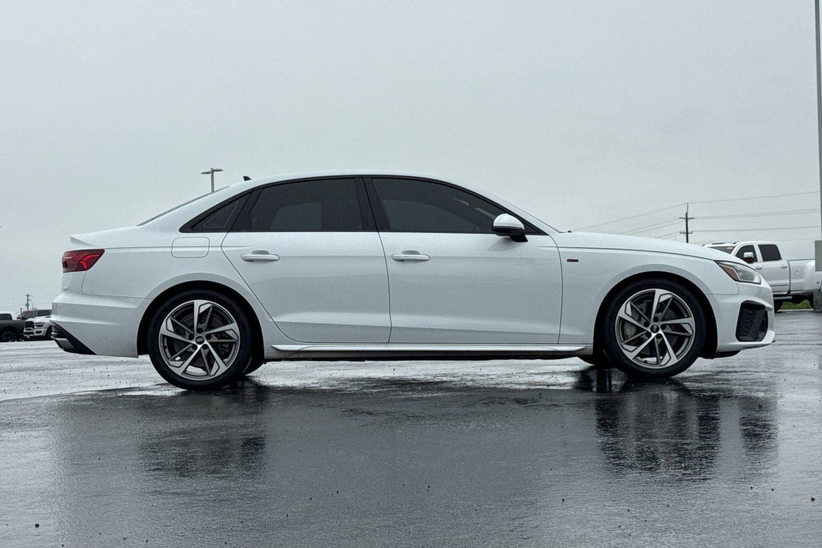Used 2021 Audi A4 2.0T Premium Plus w/ Premium Plus Package image 3