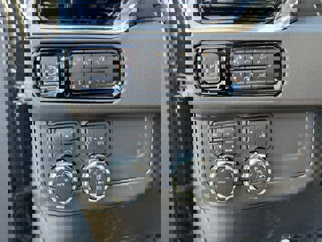 New 2026 GMC Yukon XL Denali image 16