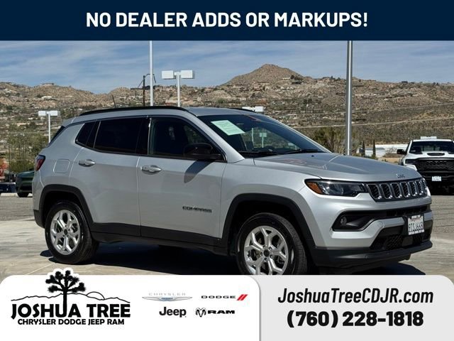 New 2025 Jeep Compass Latitude image 1