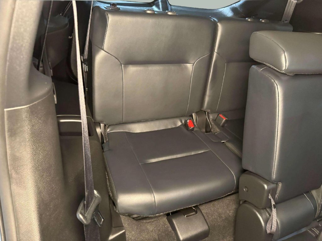 Used 2025 Mitsubishi Outlander SE AWD/4WD image 27
